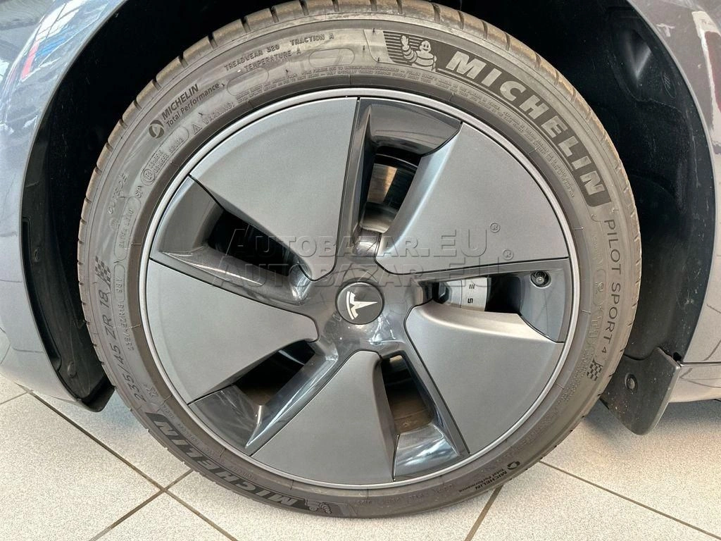 Tesla Model 3 Long Range 82kWh AWD