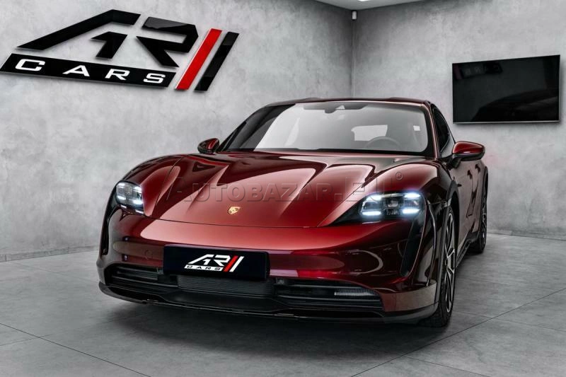 Porsche Taycan 4S Cross Turismo, cherry red