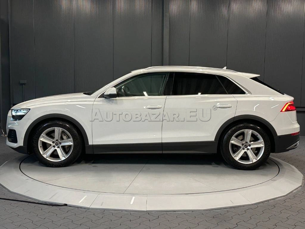 Audi Q8 45 3.0 TDI mHEV quattro tiptronic
