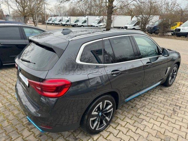 BMW iX3 A/T