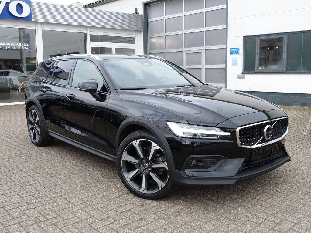 Volvo V60 Cross Country Plus B4 AWD