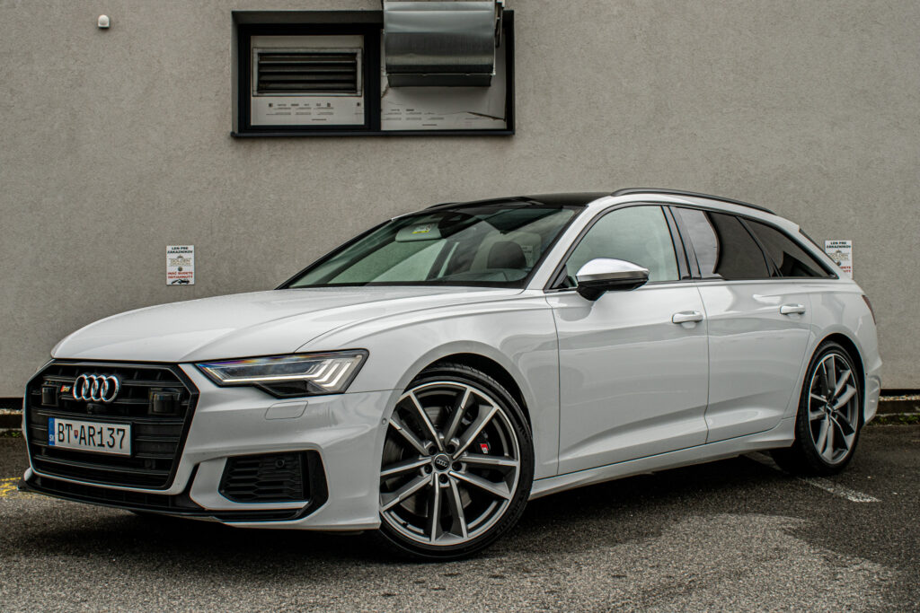Audi S6 Avant
