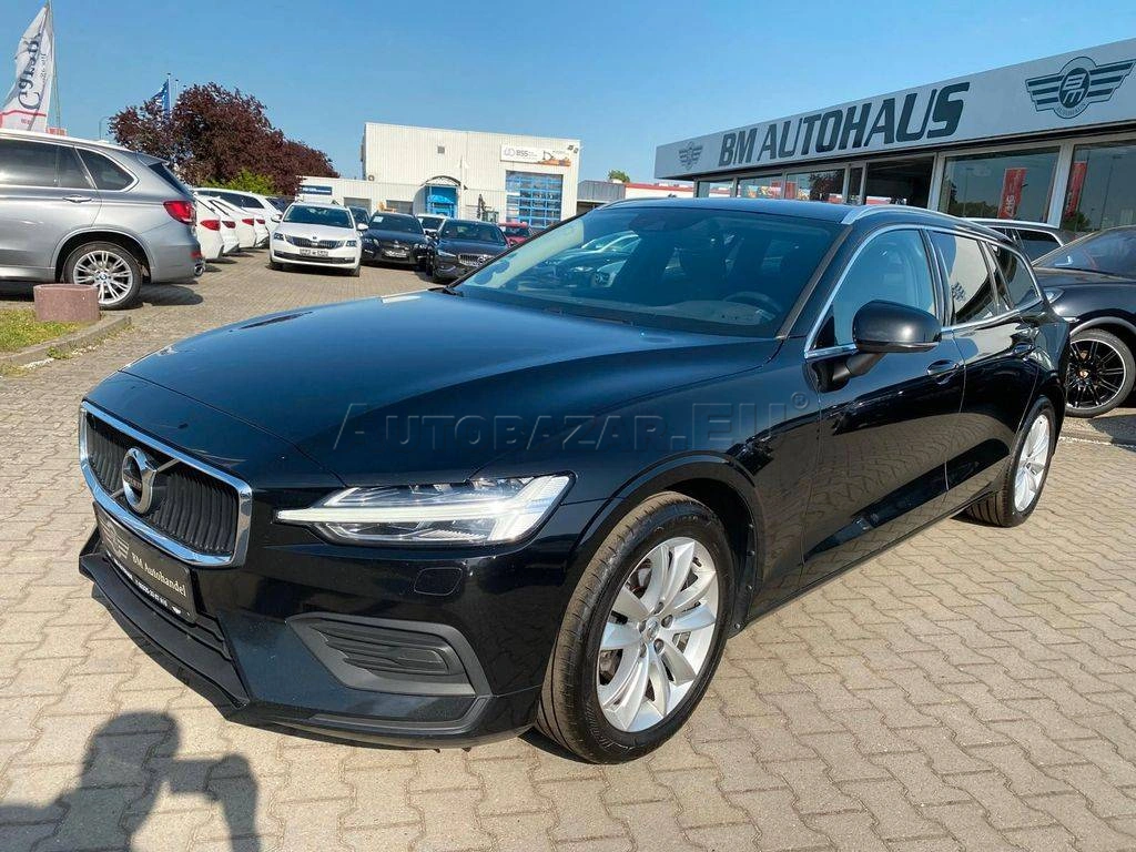 Volvo V60 D4 Momentum Pro A/T