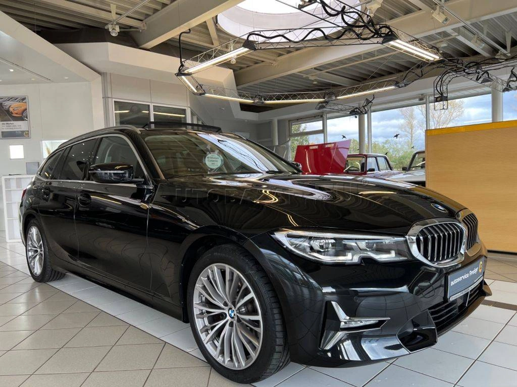 BMW Rad 3 Touring 320d mHEV  xDrive A/T