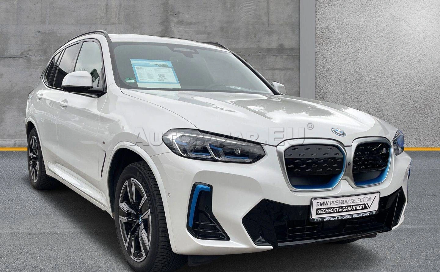 BMW iX3 A/T