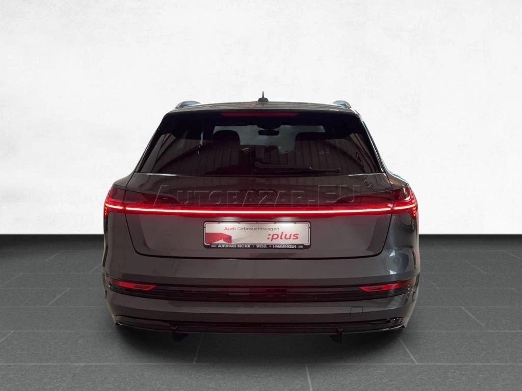Audi E-tron 55 quattro S-line