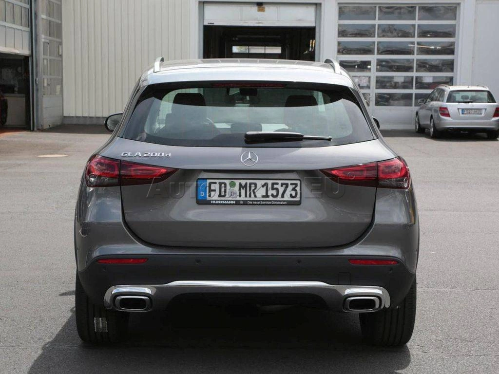 Mercedes-Benz GLA 200 d A/T