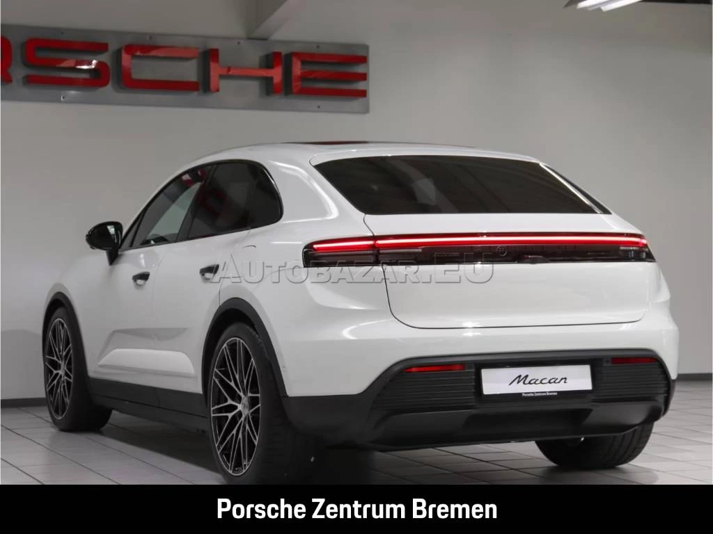 Porsche Macan 4