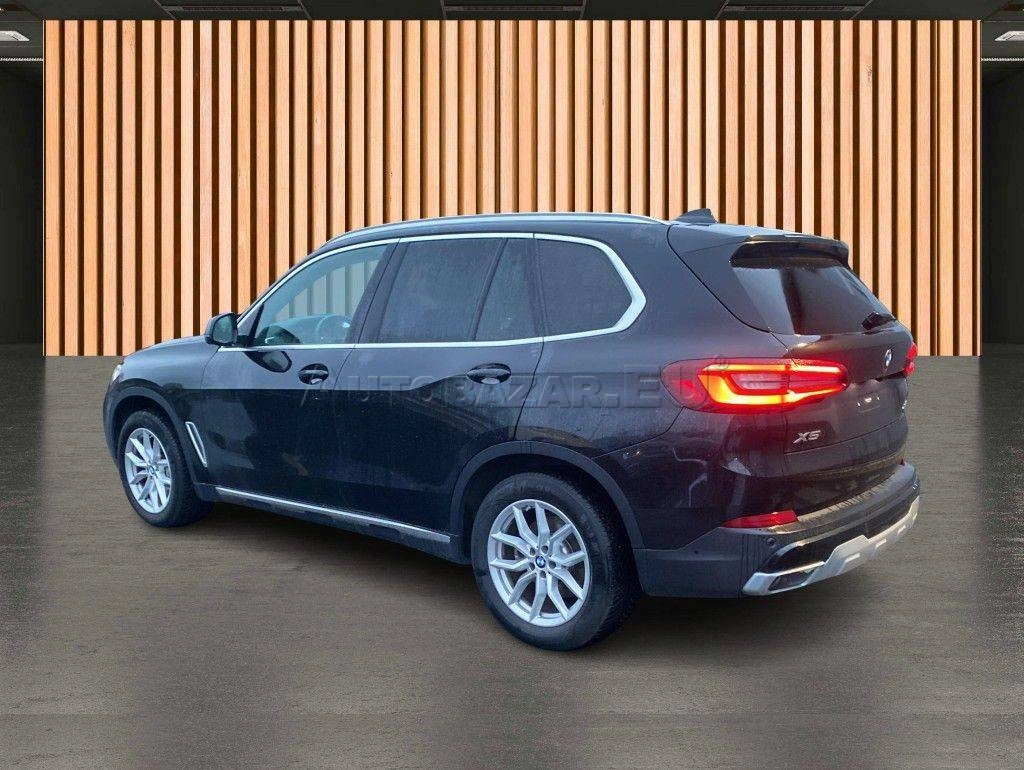 BMW X5 xDrive40i mHEV A/T