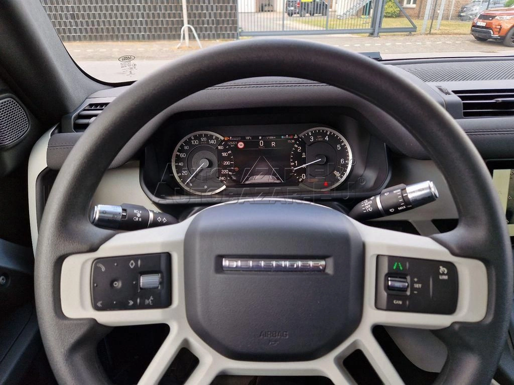 Land Rover Defender 2023 na predaj – fotografia 11