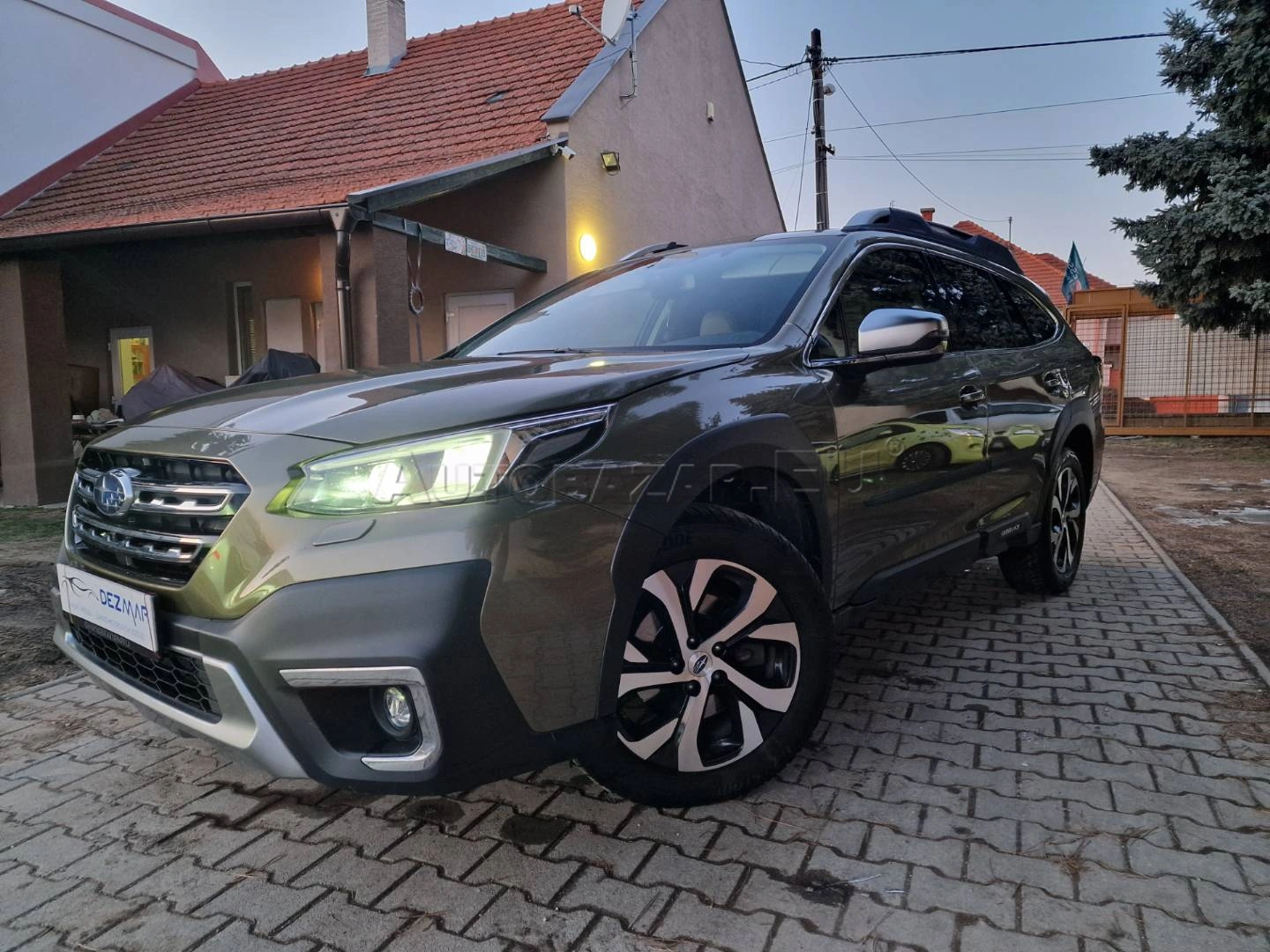Subaru Outback 2.5i ES Style AWD Lineartronic