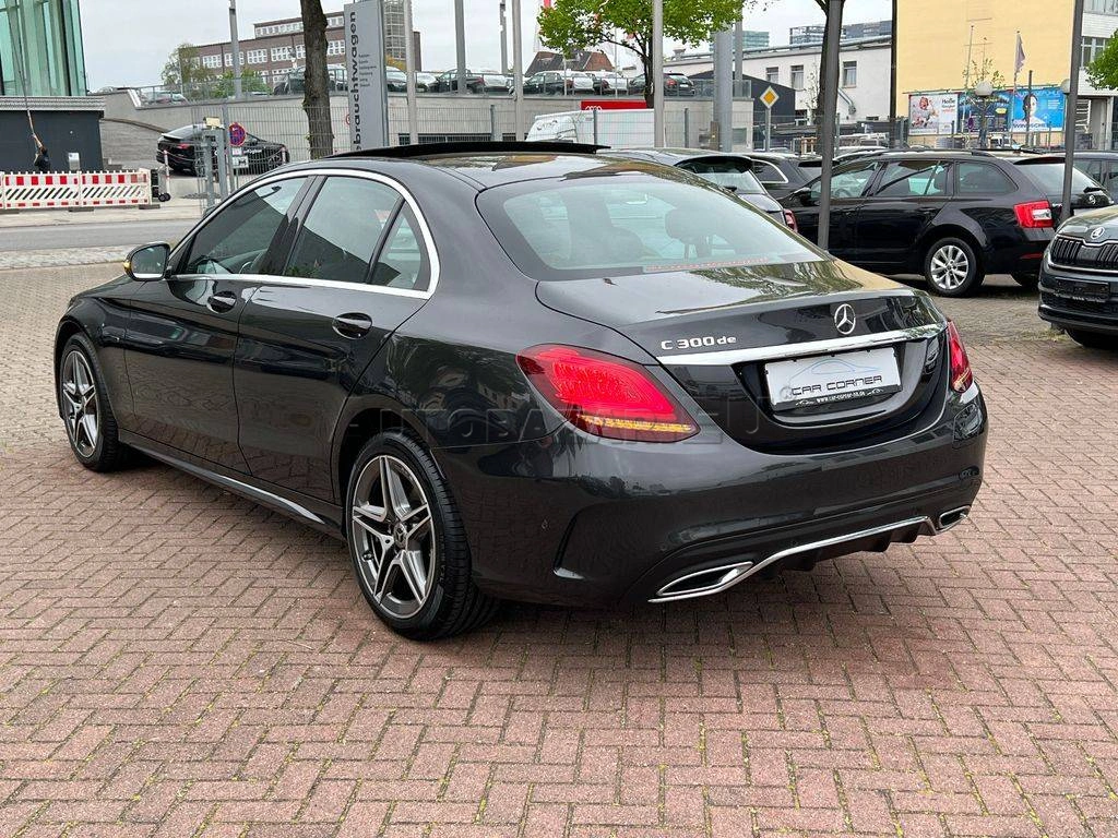 Mercedes-Benz C trieda Sedan Mercedes Benz  300d HYBRID