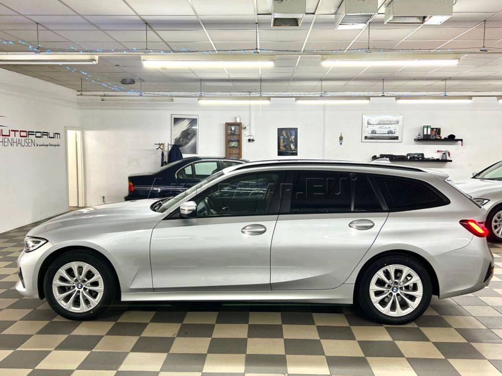 BMW Rad 3 Touring 320d mHEV  A/T
