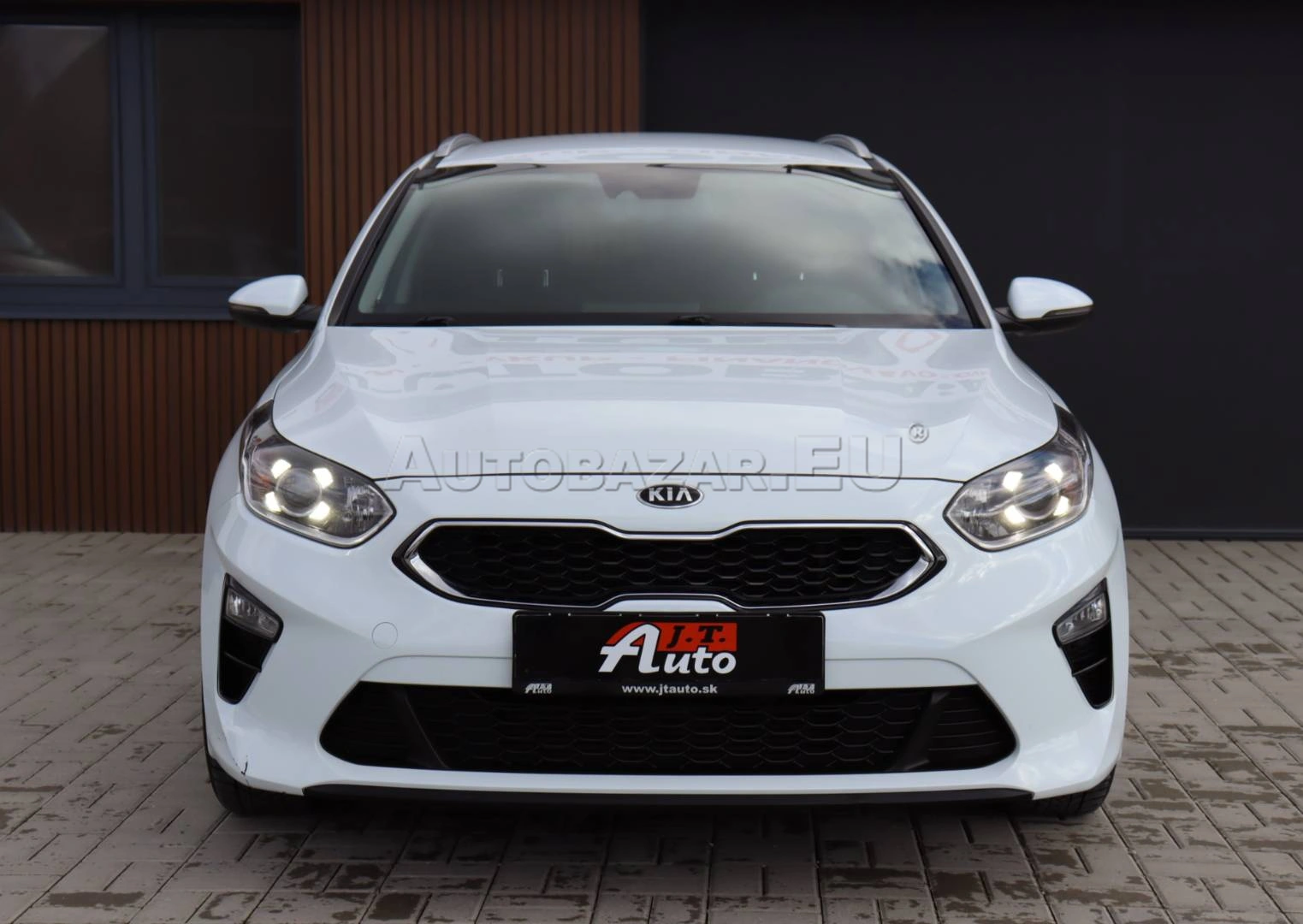 Kia Ceed SW 1.6 CRDi Gold A/T