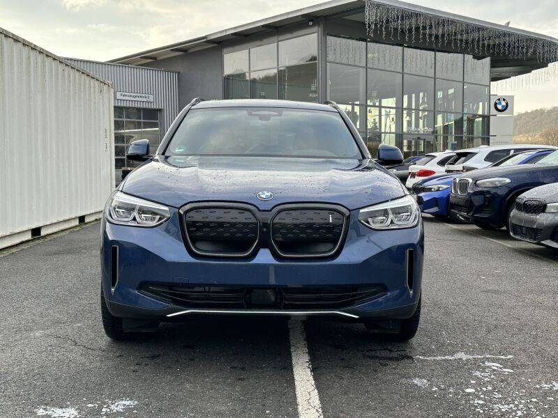 BMW iX3 A/T