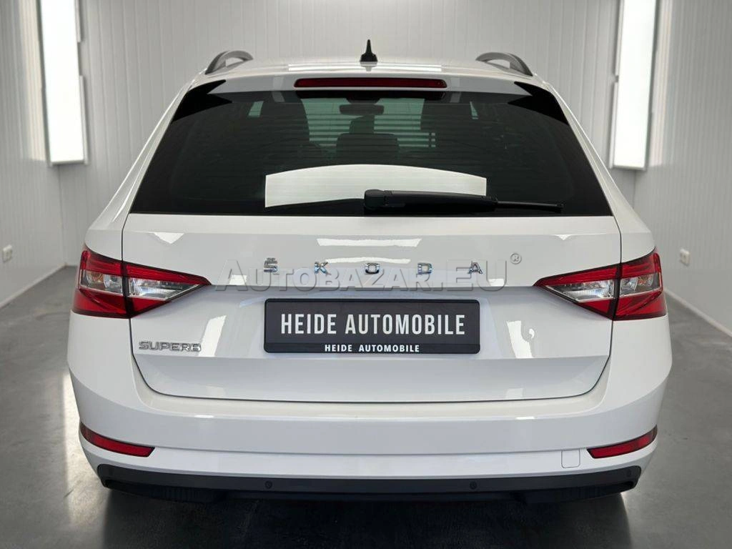Škoda Superb Combi 2.0 TDI SCR Ambition DSG