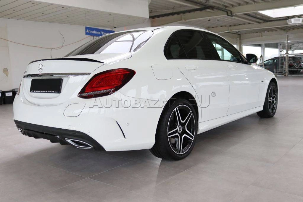 Mercedes-Benz C trieda Sedan 300 d mHEV A/T