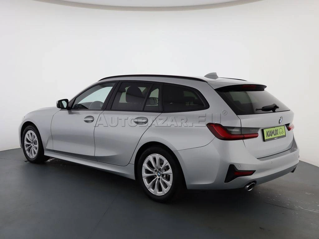 BMW Rad 3 Touring 330d  A/T