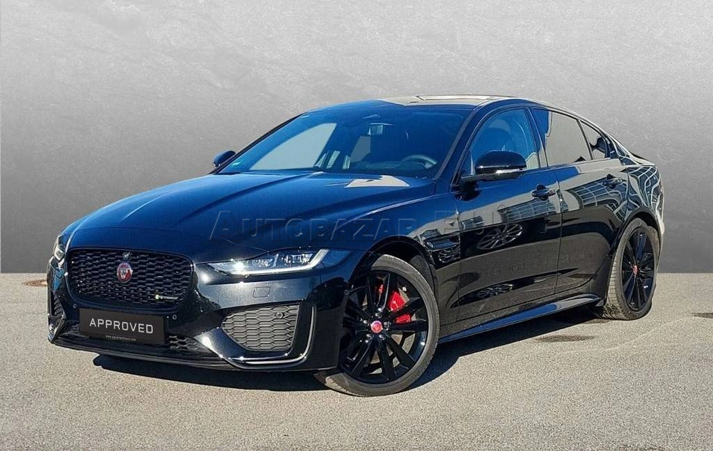 Jaguar XE 2.0D I4 D200 R-Dynamic Black AWD A/T