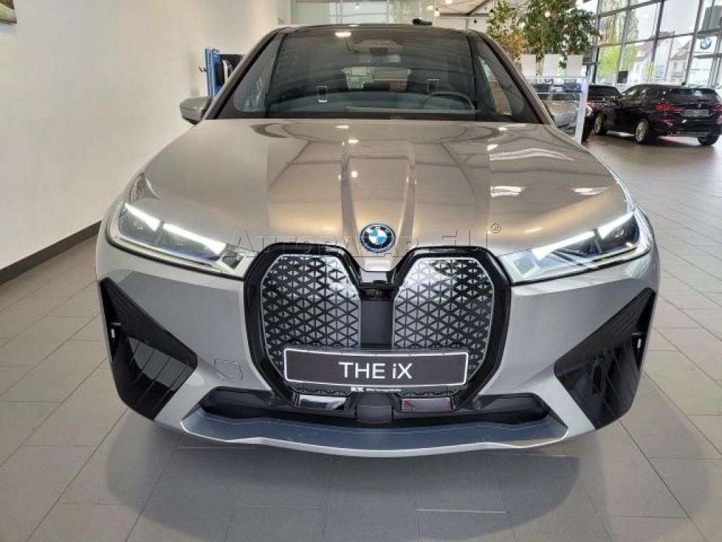 BMW iX M60