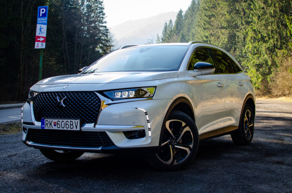 DS Automobiles 7 CROSSBACK