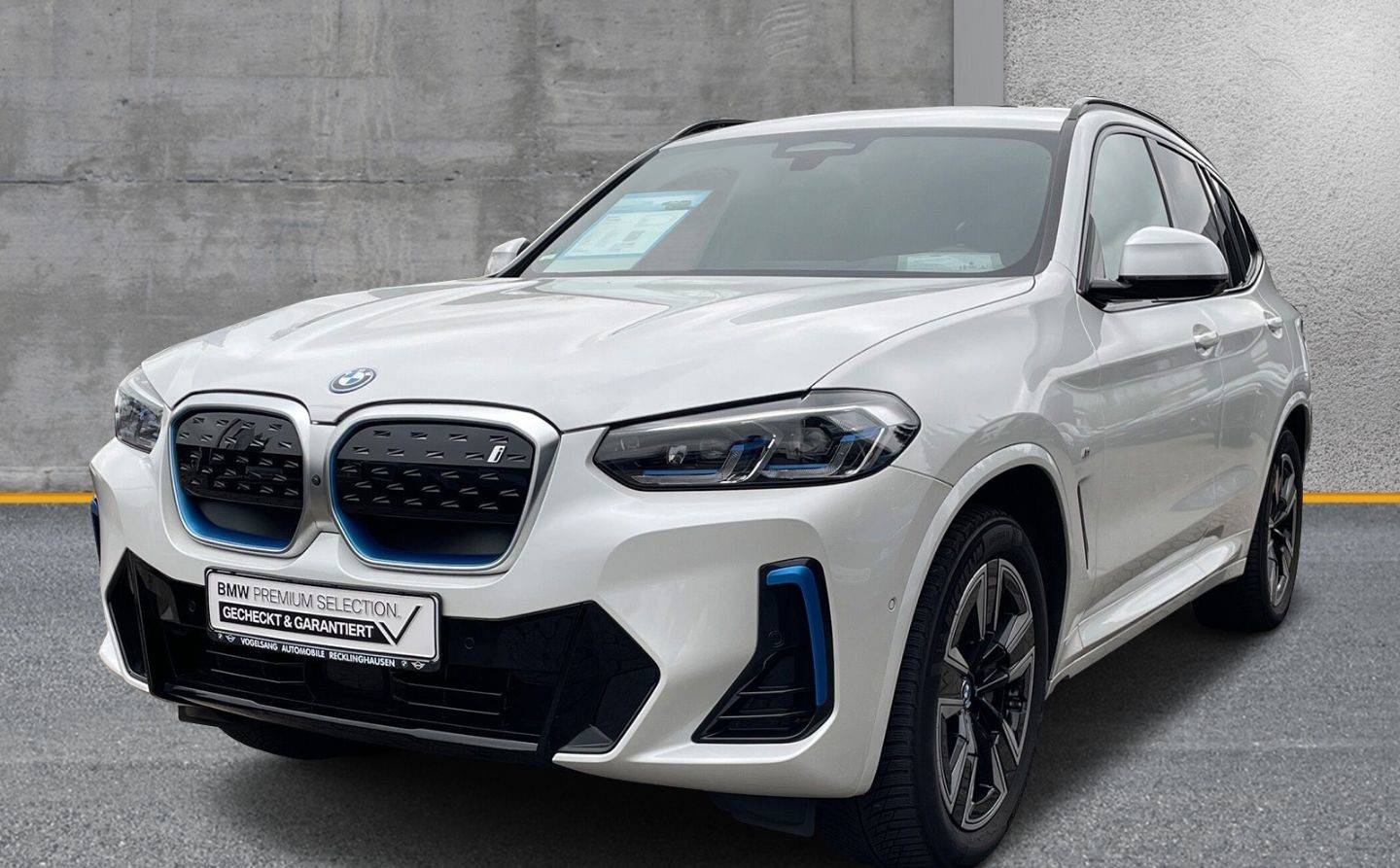 BMW iX3 A/T