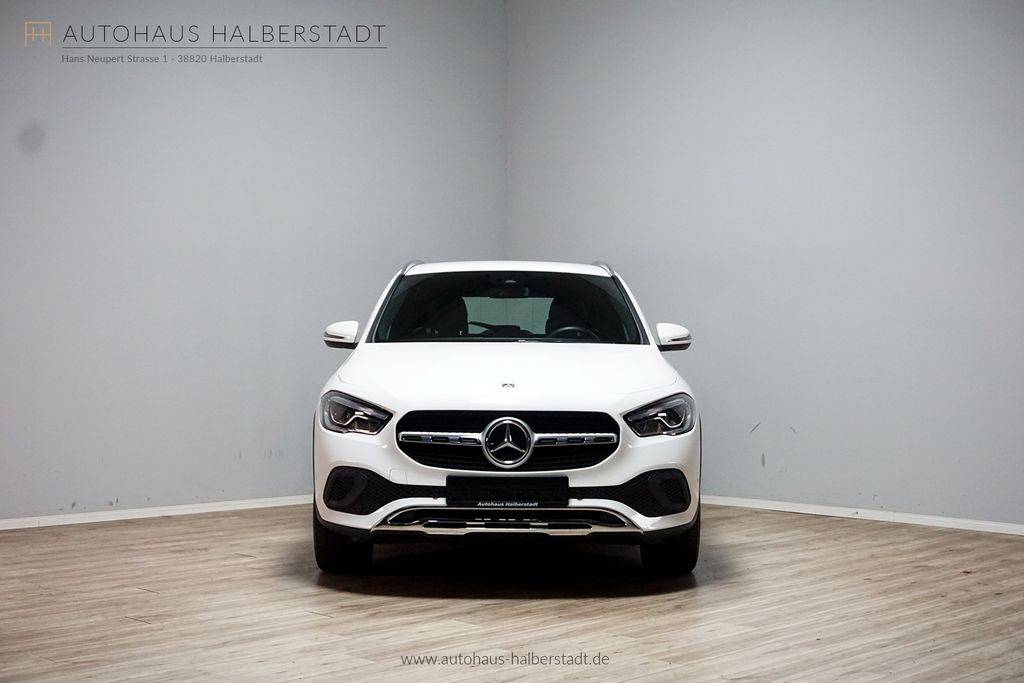 Mercedes-Benz GLA 200 d A/T