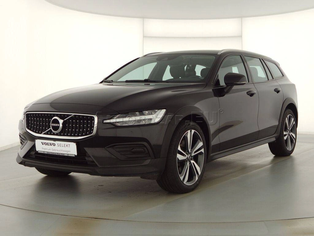 Volvo V60 Cross Country Pro AWD
