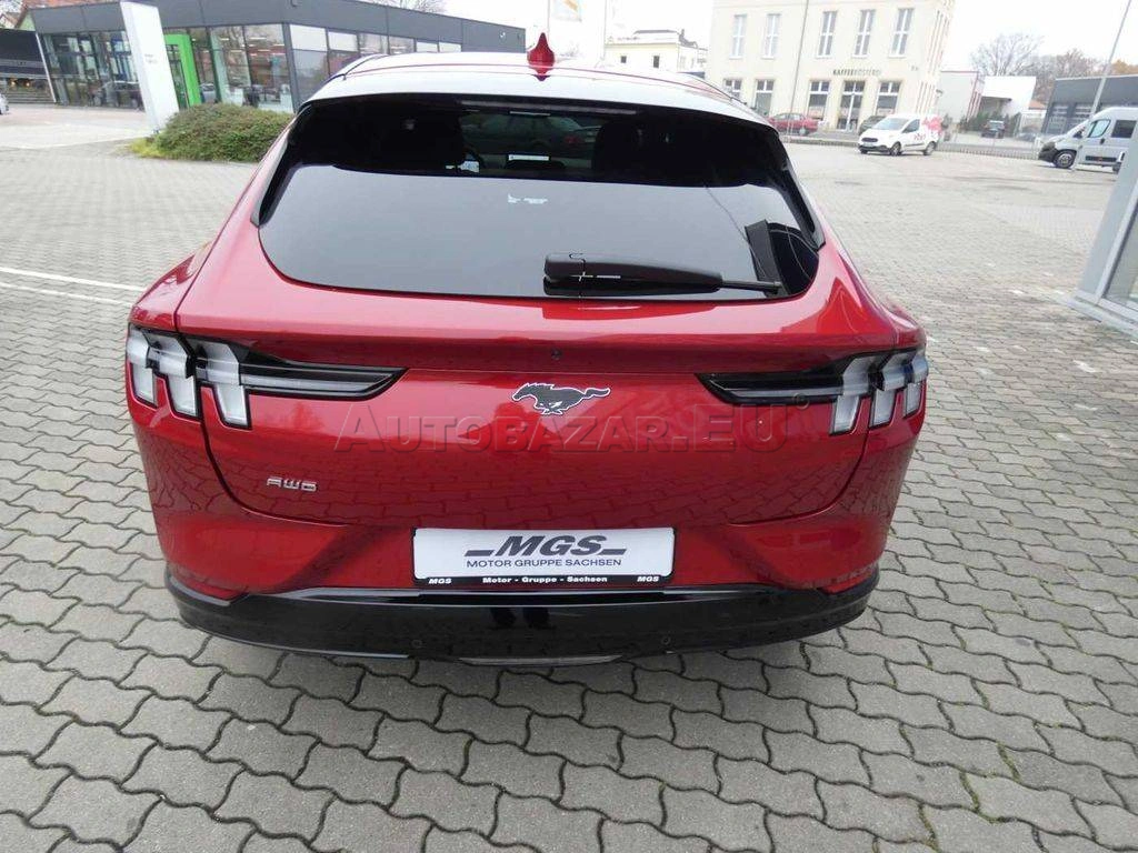 Ford Mustang Mach-E 98,7kWh Premium AWD MAX