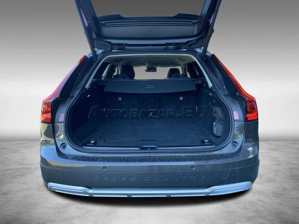 Volvo V90 CC B4 mHev Plus AWD A/T