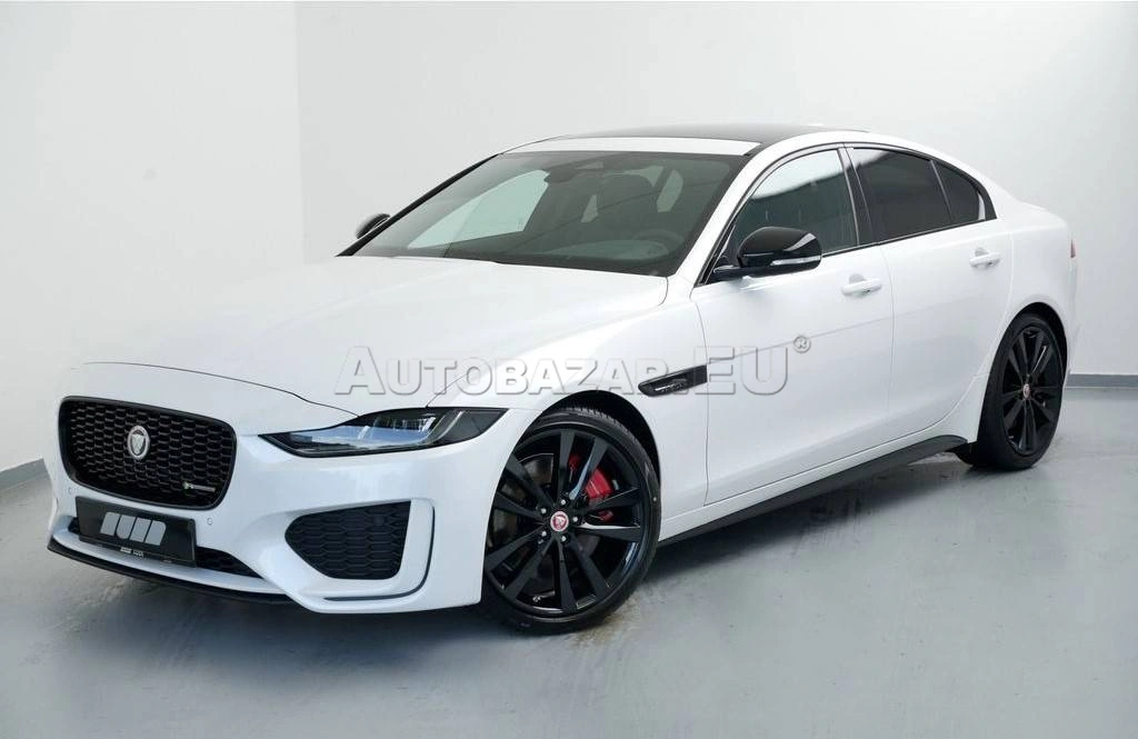 Jaguar XE 2.0D I4 D200 R-Dynamic Black A/T