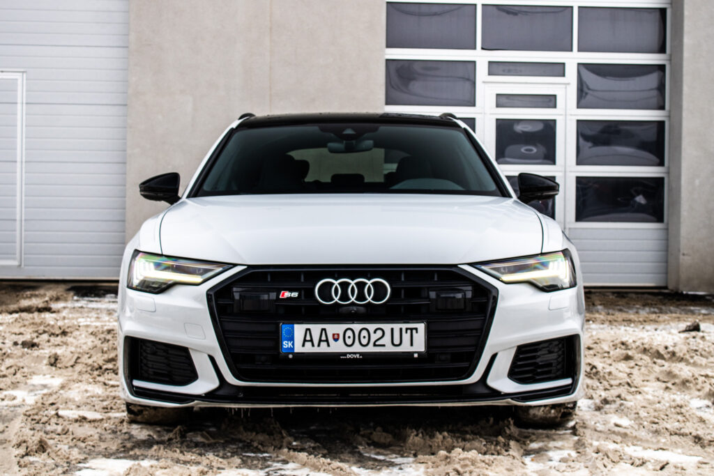 Audi S6 Avant