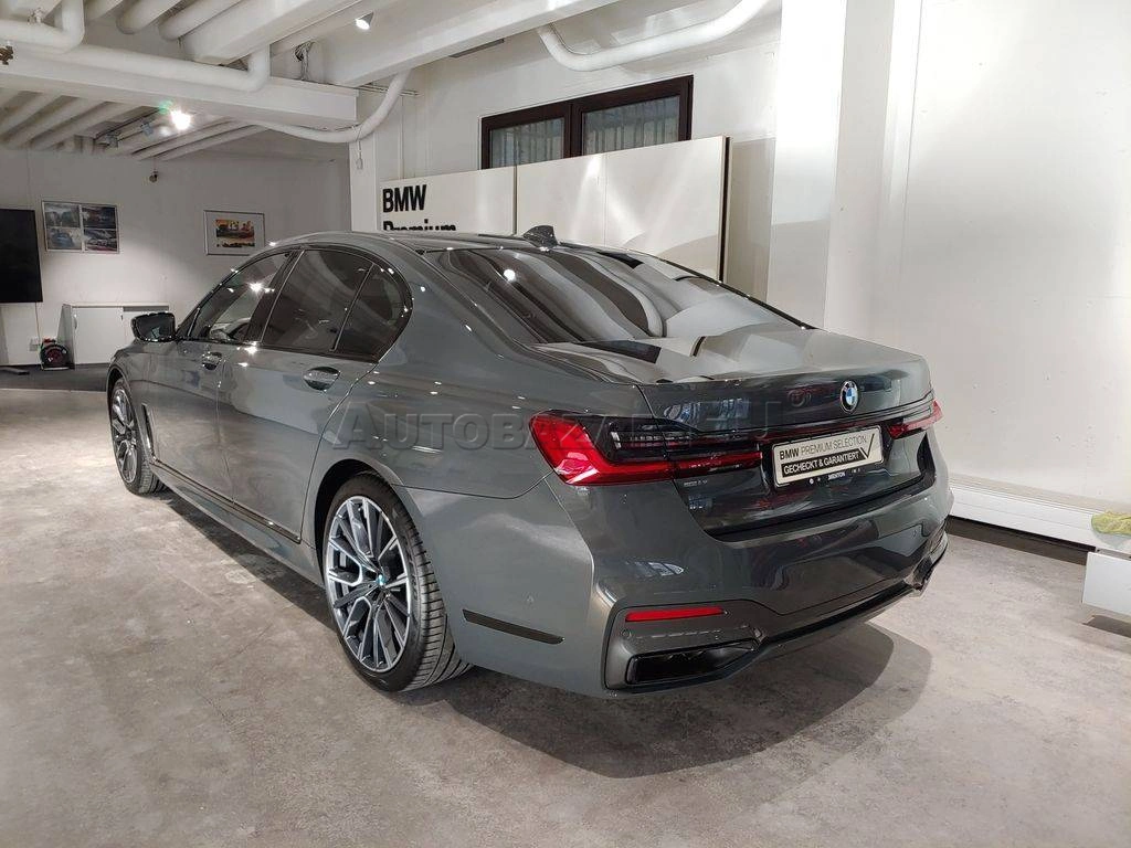 BMW Rad 7 750i xDrive A/T