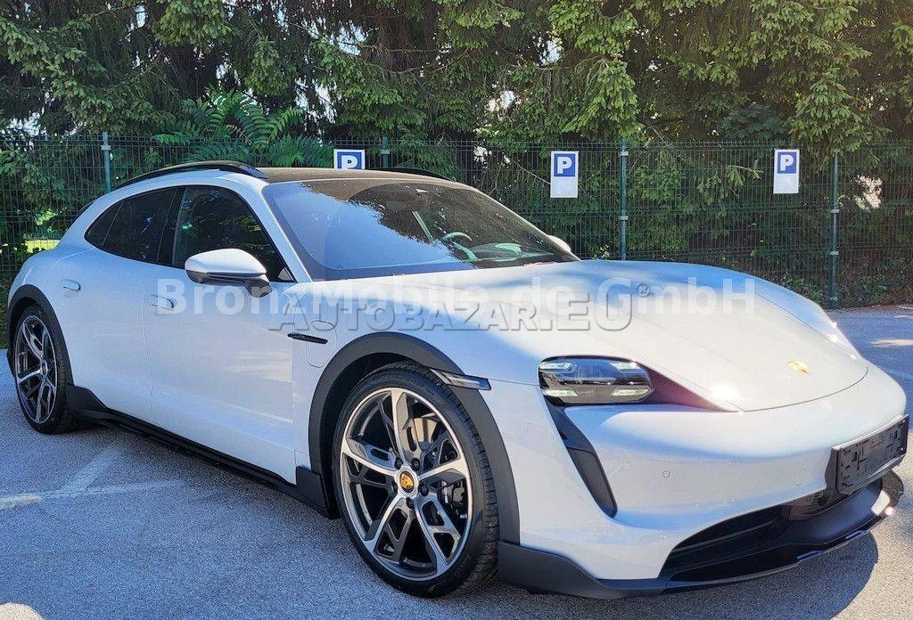 Porsche Taycan Cross Turismo 4S