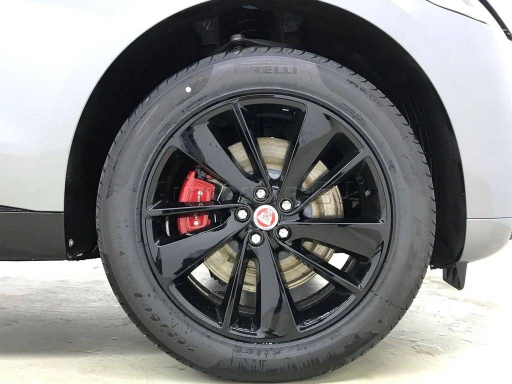 Jaguar F-Pace F Pace D300 AWD R-Dynamic Black
