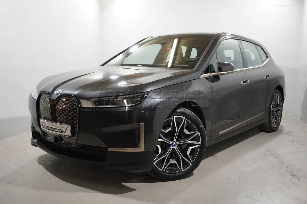 BMW iX XDrive40