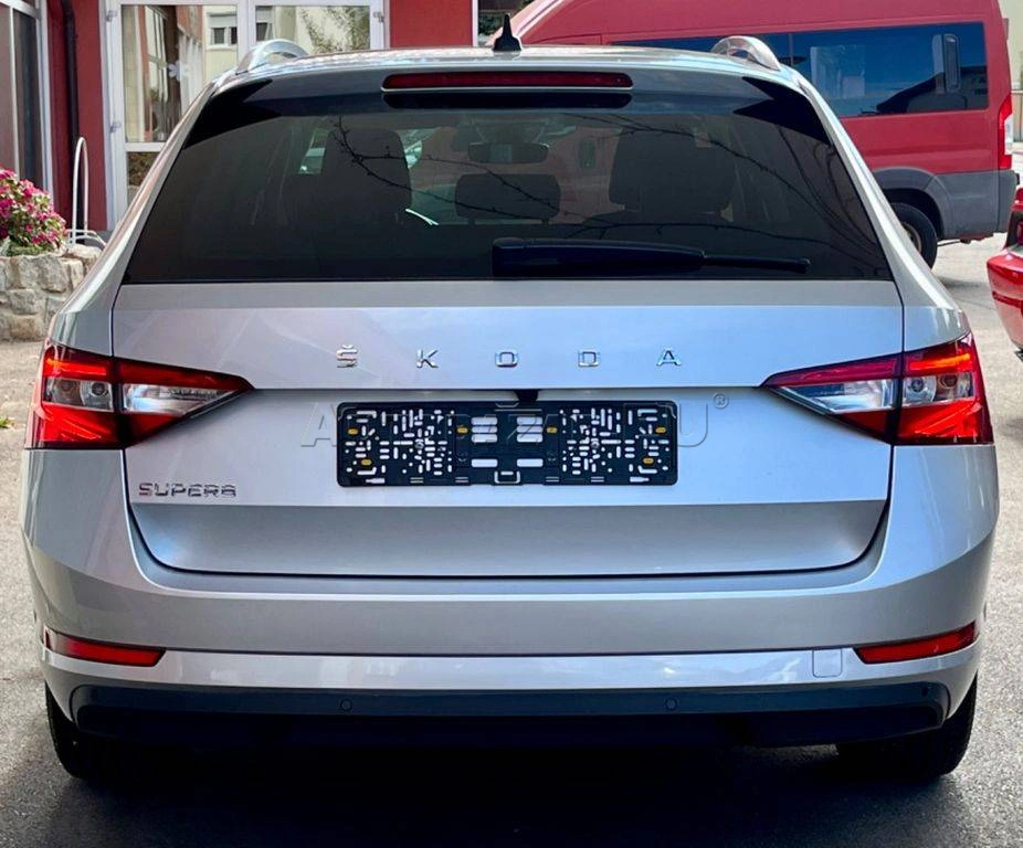 Škoda Superb Combi 2.0 TDI SCR Ambition DSG