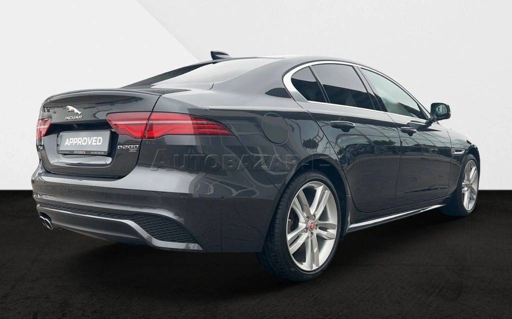 Jaguar XE 2.0D I4 D200 R-Dynamic SE A/T