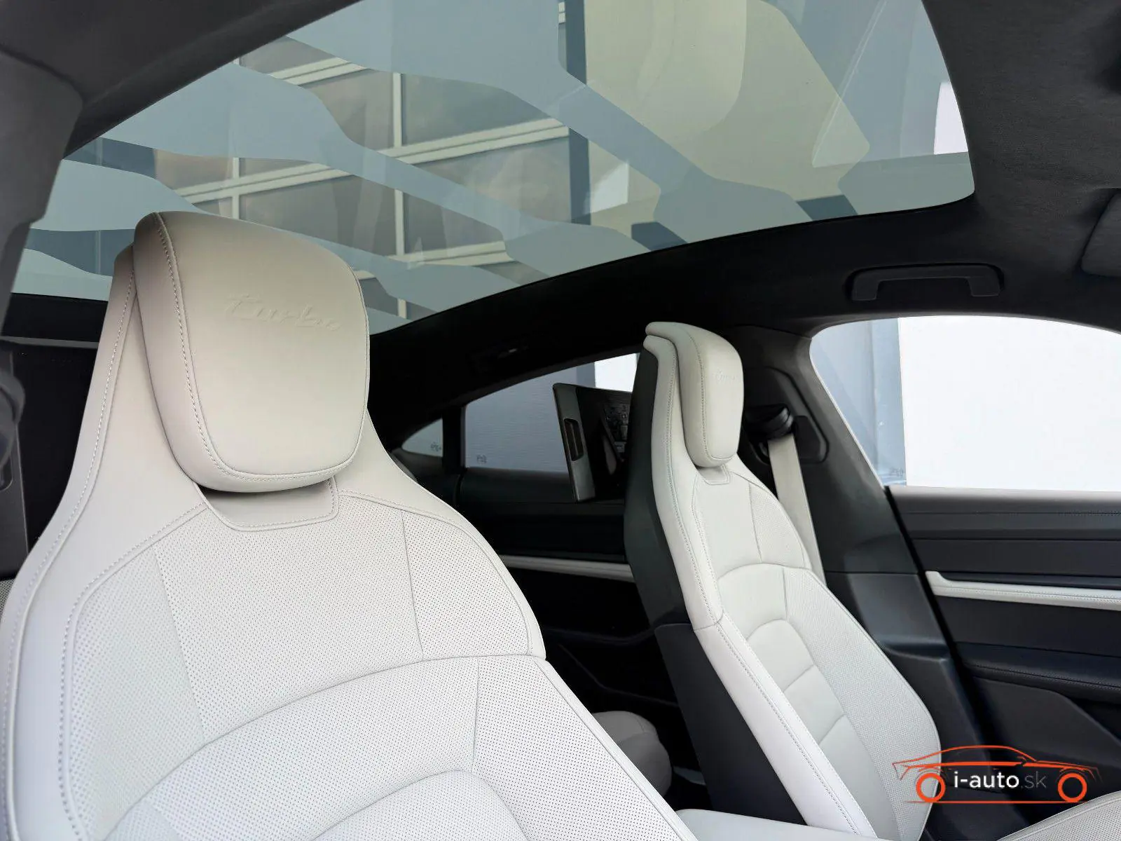 Porsche Taycan 2023 na predaj – fotografia 21