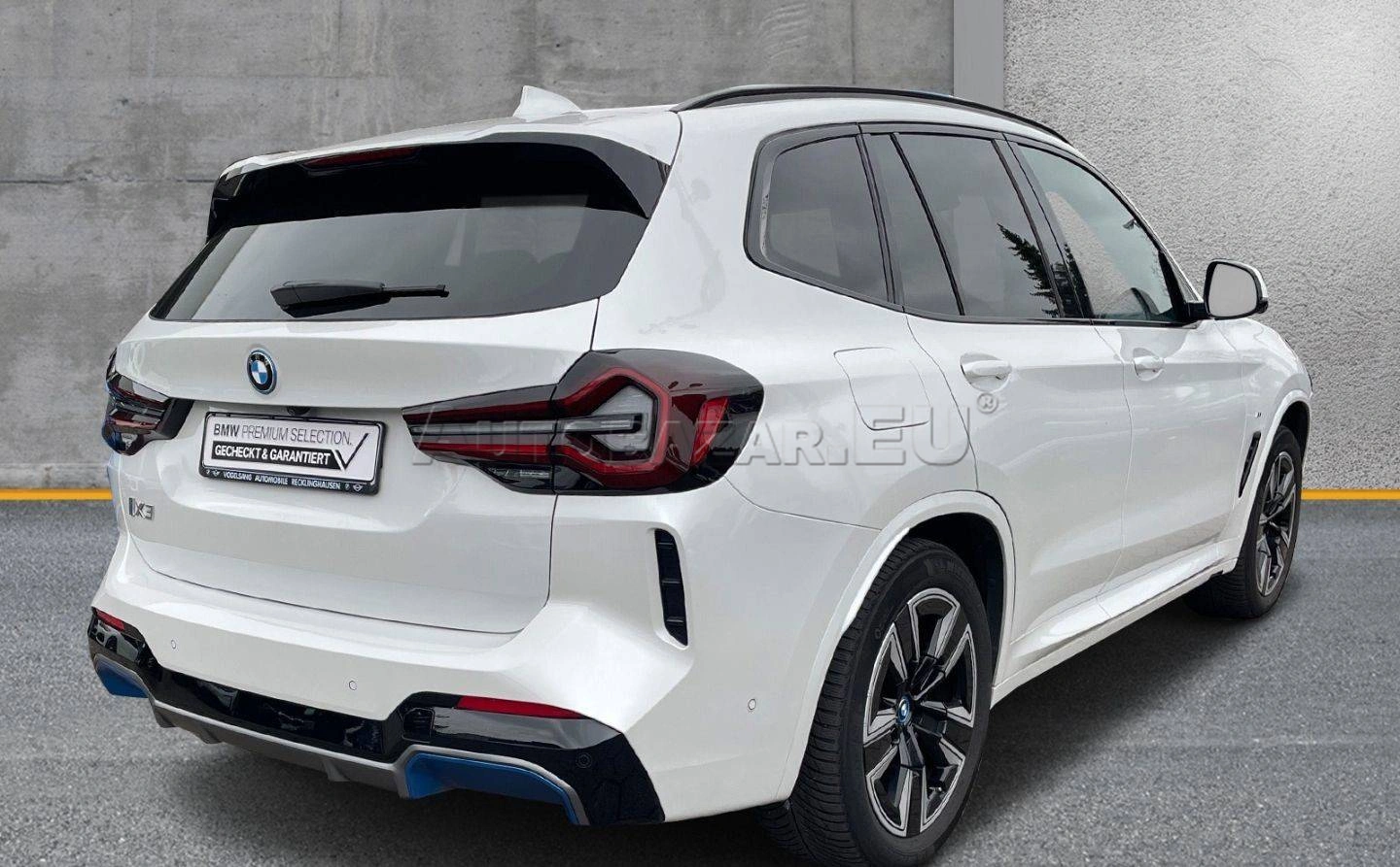 BMW iX3 A/T