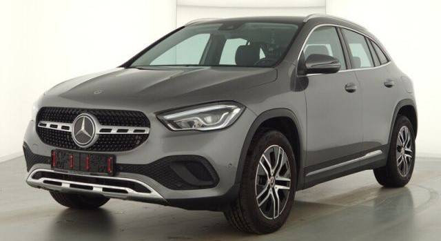 Mercedes-Benz GLA 200 d A/T