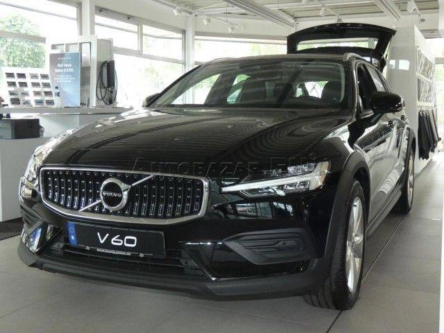 Volvo V60 CC B4 mHEV Cross Country  A/T AWD
