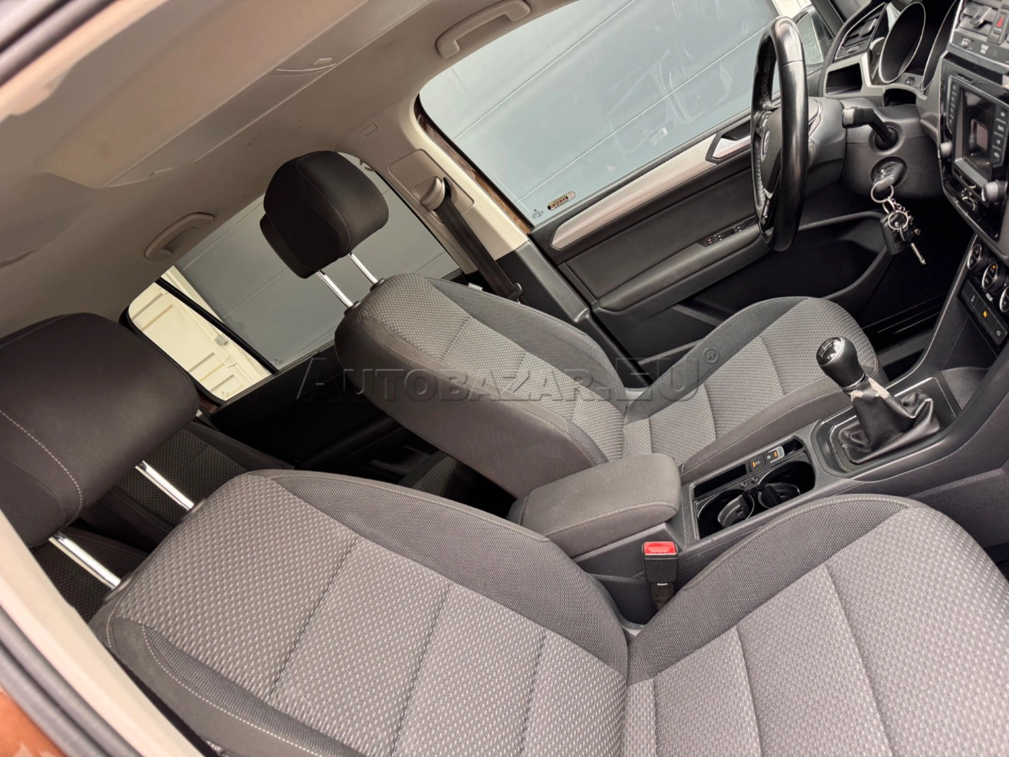 Volkswagen Touran 2015 na predaj – fotografia 9