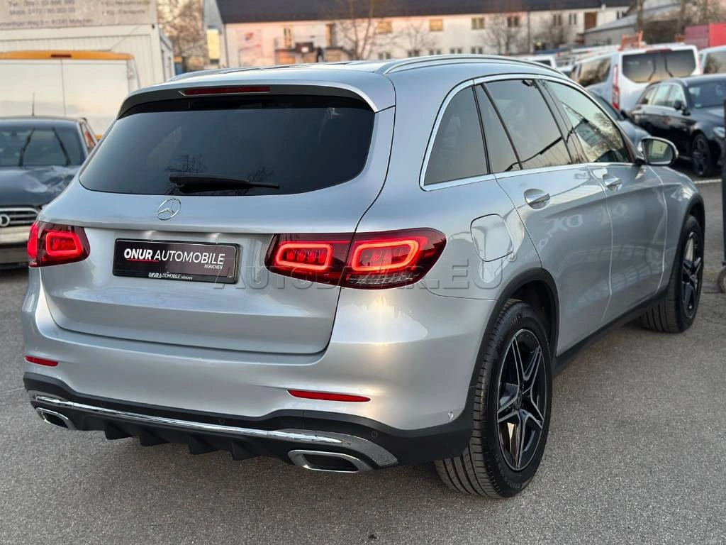 Mercedes-Benz GLC SUV 300 4MATIC A/T