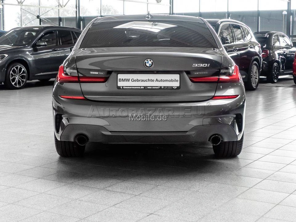 BMW Rad 3 330i A/T