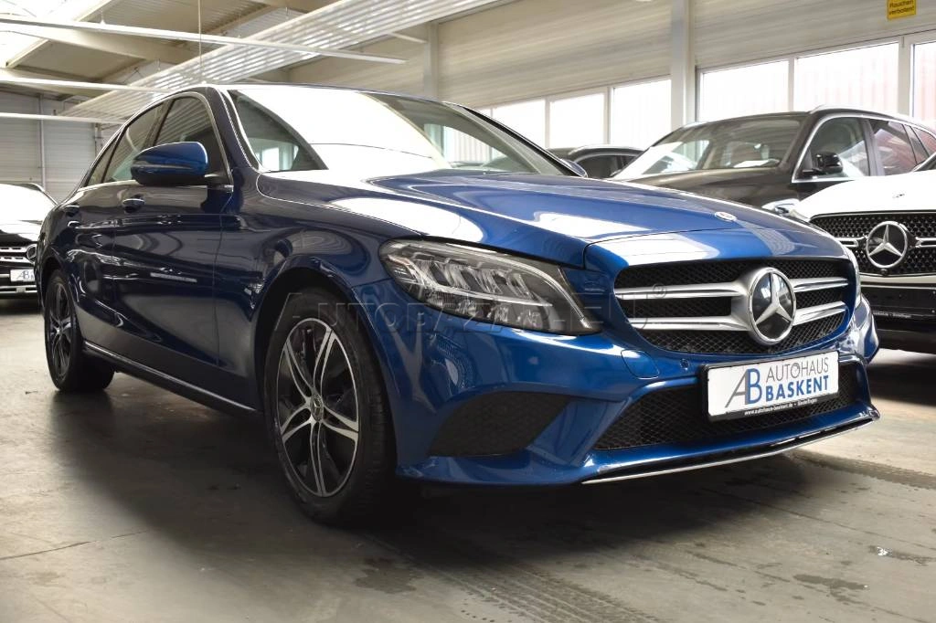 Mercedes-Benz C trieda Sedan 220 d A/T