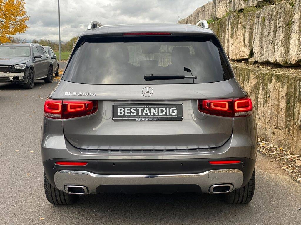 Mercedes-Benz GLB 200d A/T