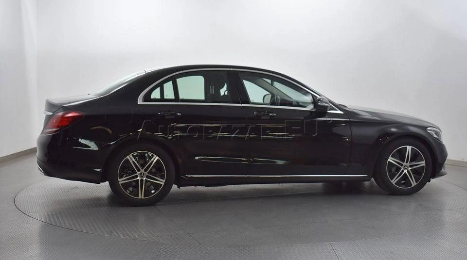 Mercedes-Benz C trieda Sedan 300 d A/T