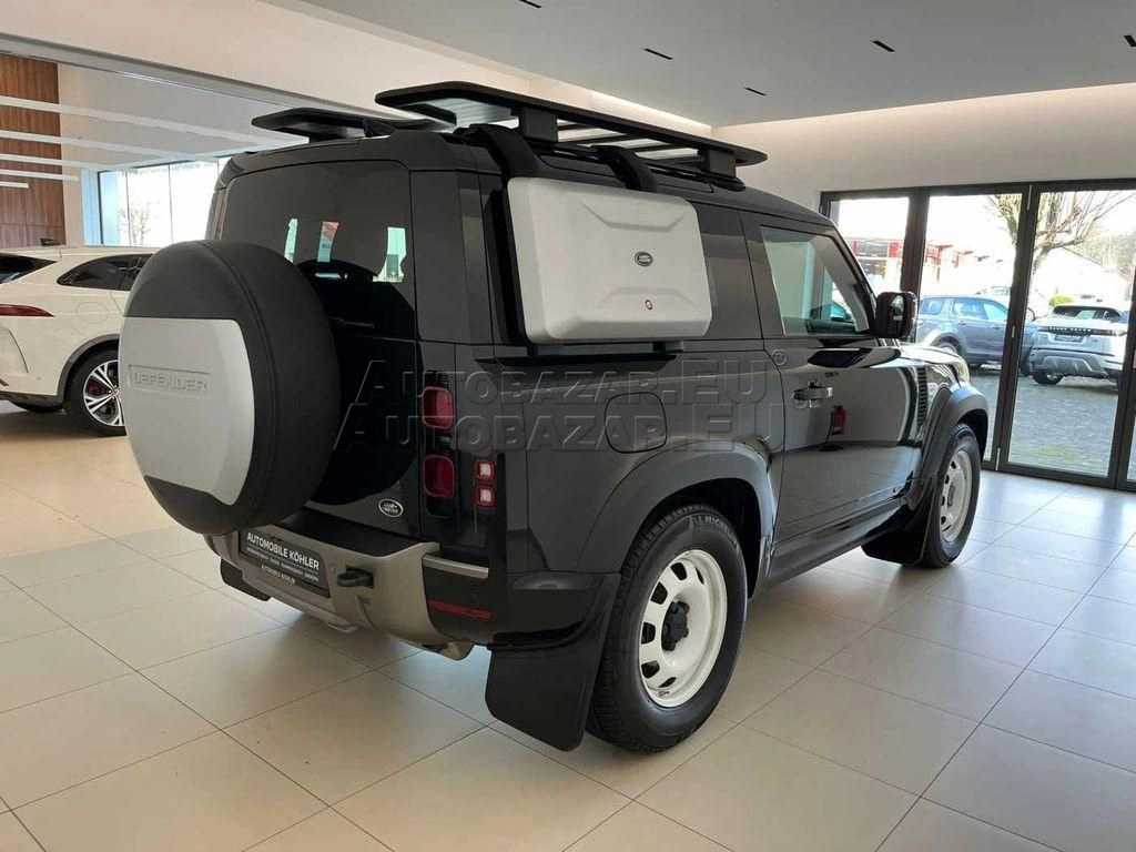 Land Rover Defender 90 2.0 Si4 P300 X-Dynamic SE A/T AWD