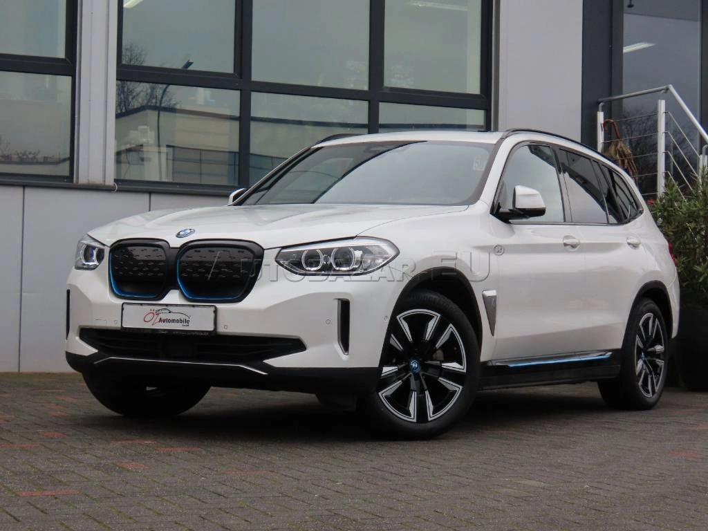 BMW iX3 A/T